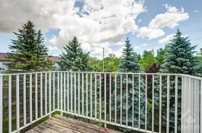 228 Briston, Hunt Club - South Keys And Area, On K1g 5p9