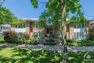 7 Bittern Court, Rockcliffe Park, On K1l 8k9