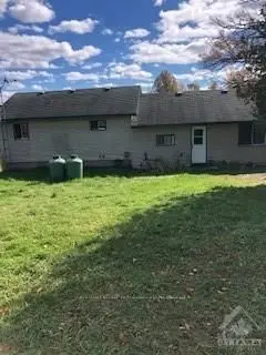 476 BENNETT LAKE RD Road, Tay Valley, ON K0G 1A0