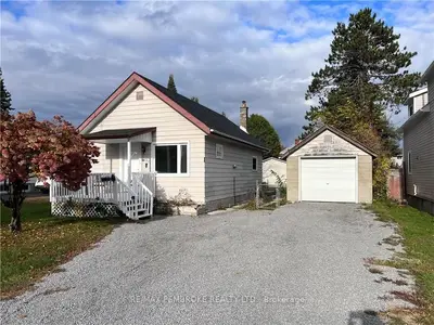 635 Hamilton Street W, Laurentian Valley, On K8a 6p7