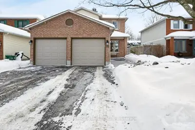 10 SOUTHLAND Crescent, Hunt Club - South Keys and Area, ON K1G 5E4