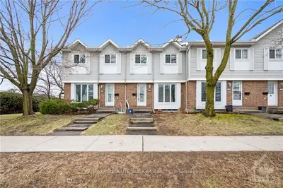 6654 SAPINIER Street, Orleans - Convent Glen and Area, ON K1C 6V1