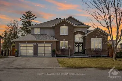 32 AMETHYST Crescent, Stittsville - Munster - Richmond, ON K2S 1Z1