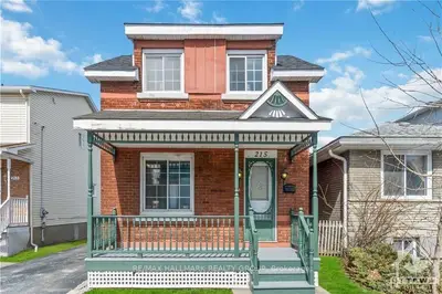 215 Carillon Street, Vanier and Kingsview Park, ON K1L 5X7