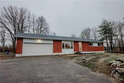 9641 HIGHWAY 42, Rideau Lakes, ON K0G 1X0