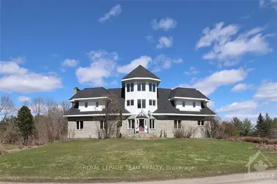 380 PINHEY'S POINT Road, Kanata, ON K0A 1T0