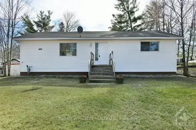 131 BAIRD Street, Constance Bay - Dunrobin - Kilmaurs - Woodlawn, ON K0A 3M0