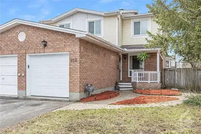 102 BURLINGTON Crescent, Hunt Club - South Keys and Area, ON K1T 3K5