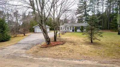 379 BLIMKIE Street W, Laurentian Hills, ON K0J 1J0