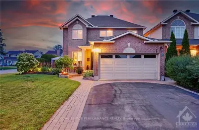 6401 BERNICE Court, Orleans - Convent Glen and Area, ON K1C 7E5