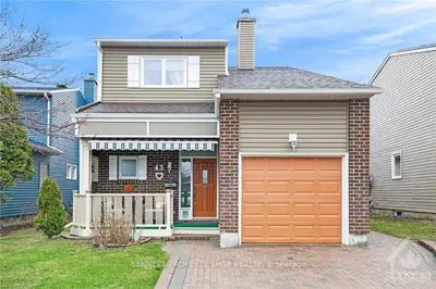 43 RASTILA Crescent, Hunt Club - South Keys and Area, ON K1T 2C5