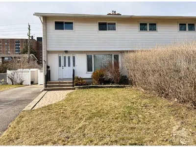 47 SOUTHVIEW Crescent, Cityview - Parkwoods Hills - Rideau Shore, ON K2E 5R4