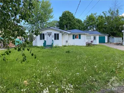 125 GARDINER SHORES Road, Beckwith, ON K7C 3P2