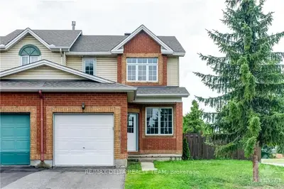 2 CARWOOD Circle, Overbrook - Castleheights and Area, ON K1K 4V3