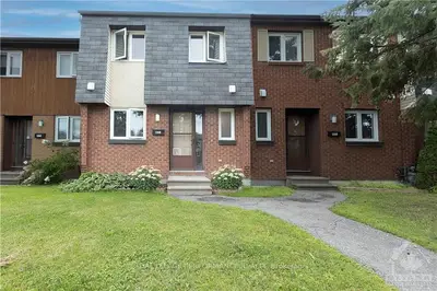 1300 Cedarcroft Crescent, Cyrville - Carson Grove - Pineview, On K1b 5c7