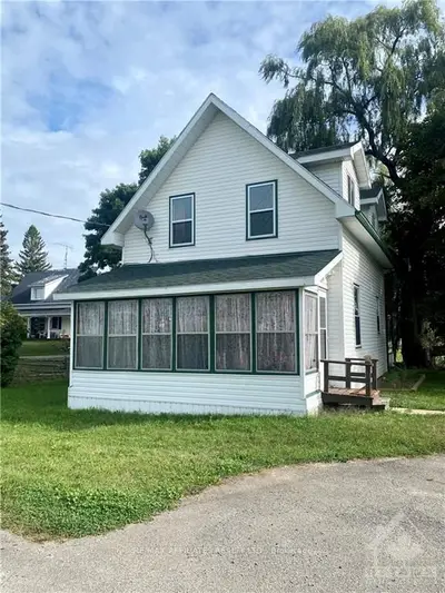 8286 County Road 42 Road, Rideau Lakes, On K0g 1v0