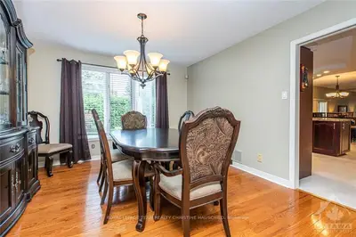 27 Buttonwood Trail, Stittsville - Munster - Richmond, On K2s 1c9