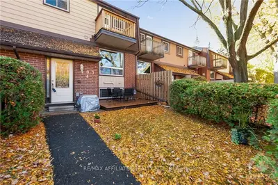 403 Montfort Street 4, Vanier And Kingsview Park, On K1l 8g8