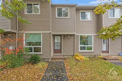 1372 PEREZ Crescent, Cyrville - Carson Grove - Pineview, ON K1J 8V2