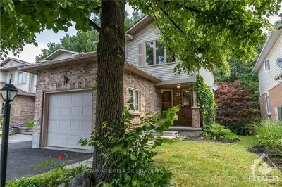 23 Ravenscroft Court A, Stittsville - Munster - Richmond, On K2s 1r3