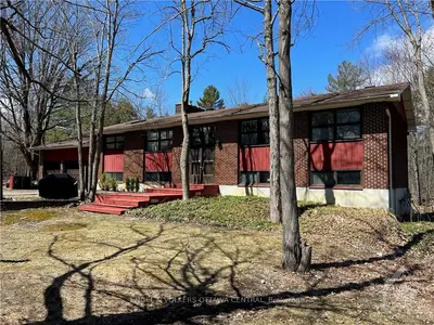 102 TALL FOREST Drive, Carp - Huntley Ward, ON K0A 1L0