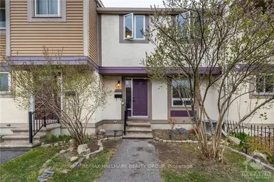 4310 MEADOWVALE Lane, Cyrville - Carson Grove - Pineview, ON K1B 5A2