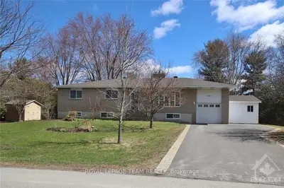 3301 WARNER Way, Greely - Metcalfe - Osgoode - Vernon and Area, ON K0A 2W0