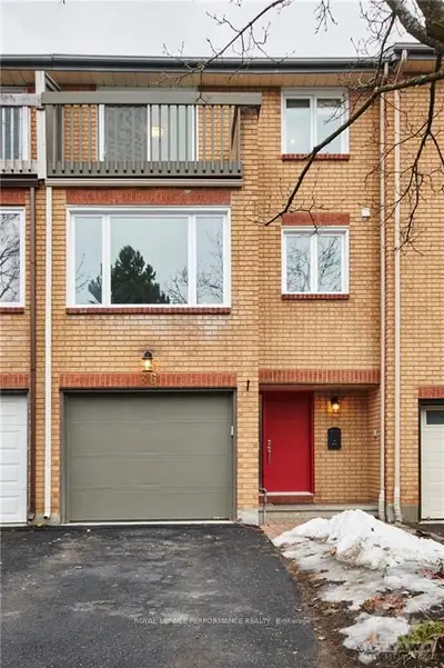 36 DUNBARTON Court, Manor Park - Cardinal Glen and Area, ON K1K 4L4