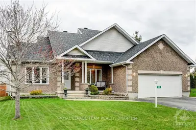 168 GLENNCASTLE Drive, Carp - Huntley Ward, ON K0A 1L0