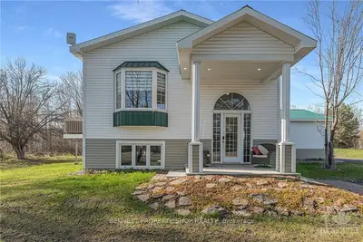 2055 RUSSLAND Road, Orleans - Cumberland and Area, ON K0A 3H0