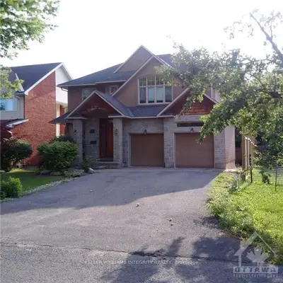 1985 FAIRBANKS Avenue, Alta Vista and Area, ON K1H 5Y5