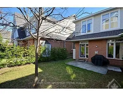 2368 Virginia Drive, Alta Vista And Area, On K1h 6s2