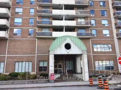200 LAFONTAINE Avenue 406, Vanier and Kingsview Park, ON K1L 8K8
