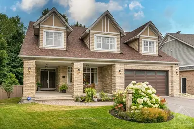 32 IRONSIDE Court, Kanata, ON K2K 3H5