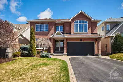 3122 APPLE HILL Drive, Blossom Park - Airport and Area, ON K1T 3Z1