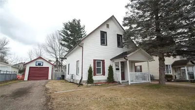 585 GIROUX Street, Pembroke, ON K8A 4G8