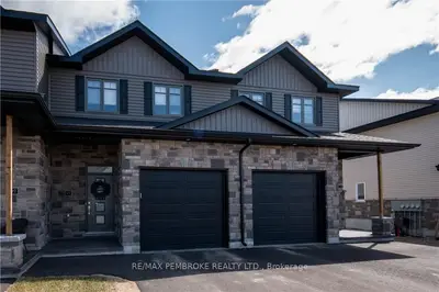 99 CHAD Street, Petawawa, ON K8H 0C3