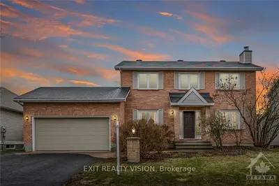 26 RANDALL JAMES Drive, Stittsville - Munster - Richmond, ON K1S 1M4