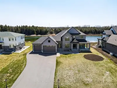 1786 CEDARLAKES Way, Greely - Metcalfe - Osgoode - Vernon and Area, ON K4P 0E3