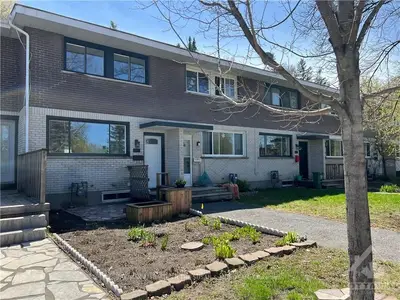 1514 Lepage Avenue, Carlington - Central Park, On K1z 8e1