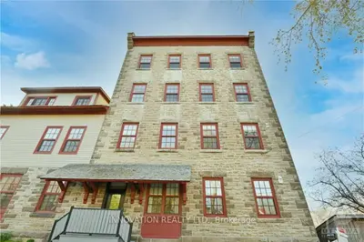 49 MILL STREET Street 3, Carleton Place, ON K7C 1T6