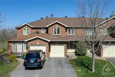 26 LONGBOAT Court, Kanata, ON K2K 2T3