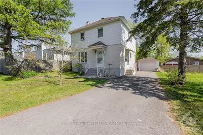 1252 SURREY Avenue, Hunt Club - South Keys and Area, ON K1V 7X4