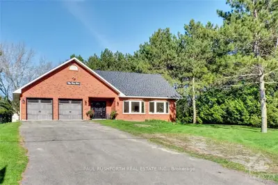 5033 MCNEELY Road, Orleans - Cumberland and Area, ON K4B 1J1