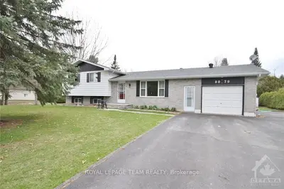 8079 DOWSER Street, Greely - Metcalfe - Osgoode - Vernon and Area, ON K0A 2P0