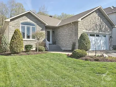 43 REMBRANDT Drive, Russell, ON K0A 1W0