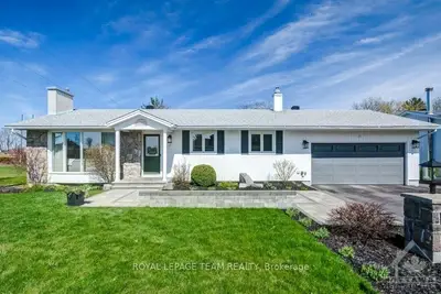 17 CONOVER Street, South of Baseline to Knoxdale, ON K2G 0Z2