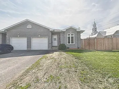 715 BREBEUF Street, Casselman, ON K0A 1M0