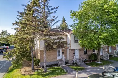 1699 LAMOUREUX Drive A, Orleans - Cumberland and Area, ON K1E 2N3