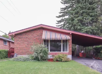 697 ROANOKE Street, Overbrook - Castleheights and Area, ON K1K 2G3